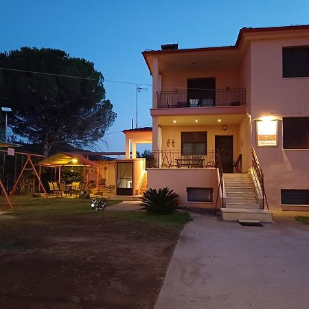 Villa Angela Sikiá Exterior foto